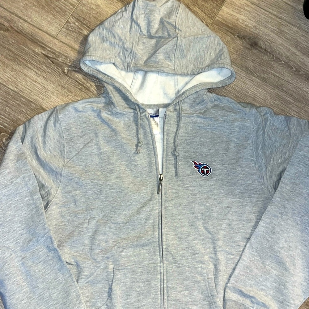 Gray women’s Titan’s zip-up jacket -NWT! $24
